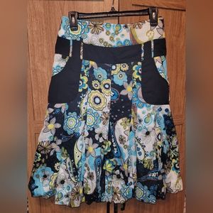 Tellizze y2k puffy vibrant Turkish skirt eu size 42 or usa size 10